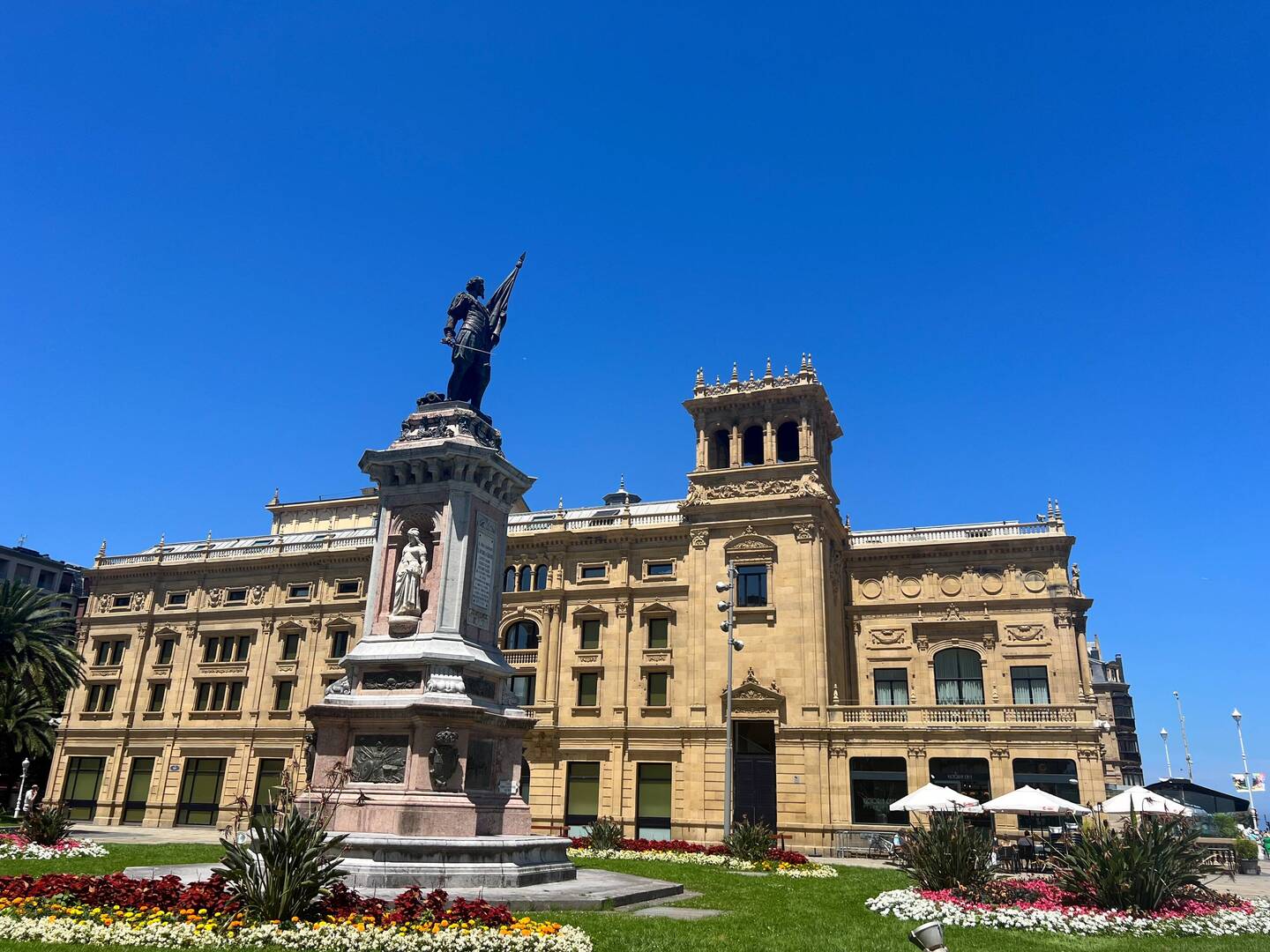 City hall building