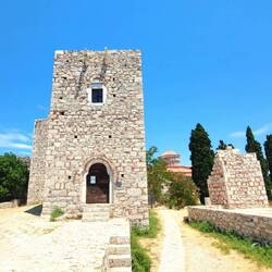 Auch auf Samos gibt's natürliche ne Burg, 🏰 Auch die ist allerdings nur teilweise erhalten...