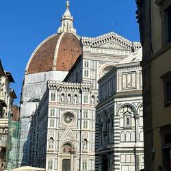 Cattedrale di Santa Maria del Fiore. We need to go back for a more thorough look.