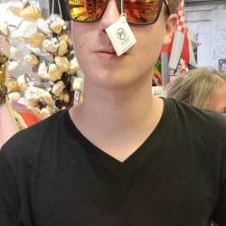 Eine zweite neue Brille muss her