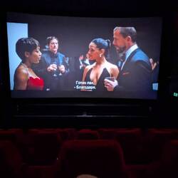 Was macht man bei fast 40°? Nachmittags ins klimatisierte Kino.