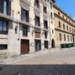 The al bergue entrance