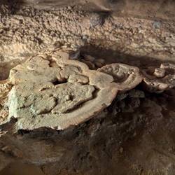 Dit is hoe druipsteen vormt aan een wateroppervlak