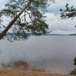 Schönster Badeplatz zum Frühstück