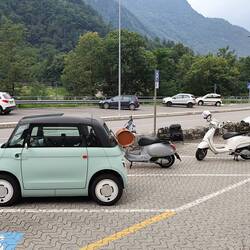 Größenvergleich 🛵🛵🚗