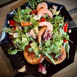 Unsere Belohnung für heute - Fiskekaker mit Salat 😋