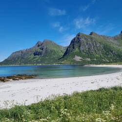 Flakstad Beach