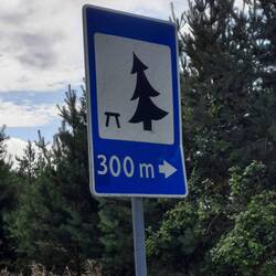 Hinweis zum Picknickplatz bei Labanoras