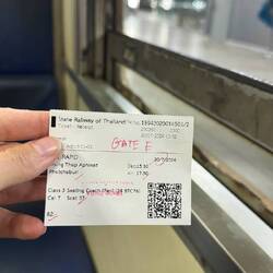 Zug nach Phetchaburi