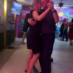 Joanne & Jim showing how it's supposed to be done.