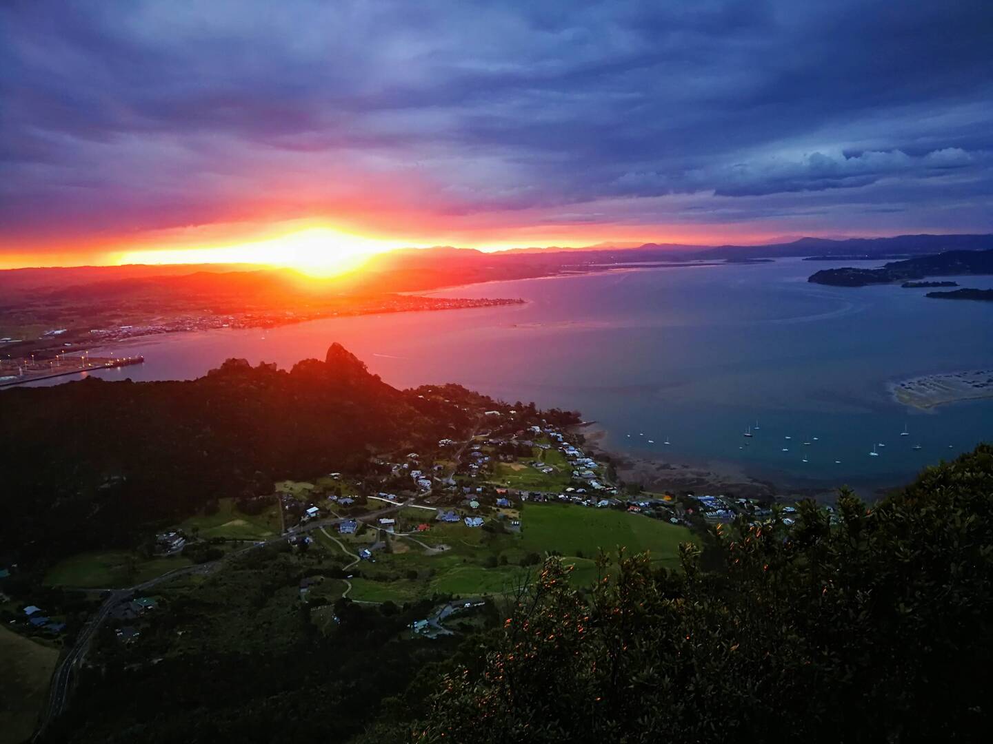 Ich bin diesen Gipfel förmlich hoch gerannt und genau im richtigen Moment oben angekommenmmm 🌄😊🙏