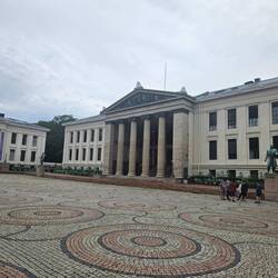 Universität