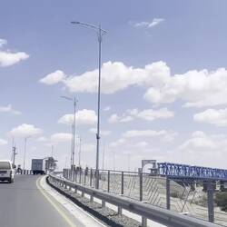 Kombinierte Bahn- und Strassenbrücke