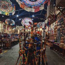 Nim Po't Markt in Antigua (Hier stehen die Preise sogar an den Artikeln)