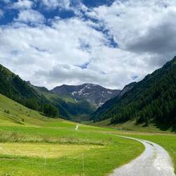 am Ende des Tales müssen wir noch rauf