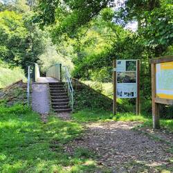 Georges-Wagner-Brücke zwischen D und B