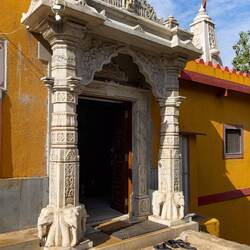 Shrimali Bhraman Mahalaxmi Temple ... Banganga Temple Tank Area — Mumbai, India.