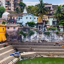 Looking across to the Siddeshwar Mandir ... Banganga Temple Tank — Mumbai, India.