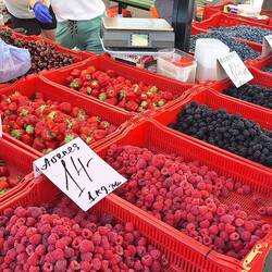 Beeren ohne Ende. Und total süß!