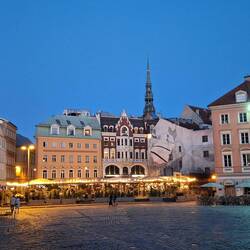 Riga nachts um elf. Es ist noch schön lange hell.