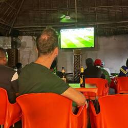 EM Viertelfinale: Deutschland vs. Spanien mit Locals