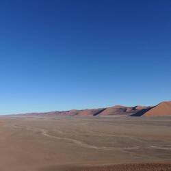 Das 50km lange Lehmtal, das uns zwischen den Dünen bis zu Sossusvlei führt