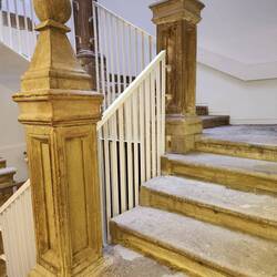 The steps are very wide!