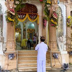 Hanuman Mandir ... Lalbaug Spice Market — Mumbai, India.