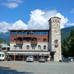 Majapaikka Hotelli Svaneti
