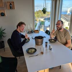 Nudeln mit Spinat-Sauce, Mahlzeit!