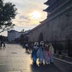 saw tons of girls dressed in traditional robes, it's just for taking pictures of themselves though