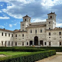 Yet another Medici palace, although this one has been an artist school since the 1600s.