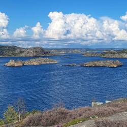 Blick von Stora Dyrön auf die Schären