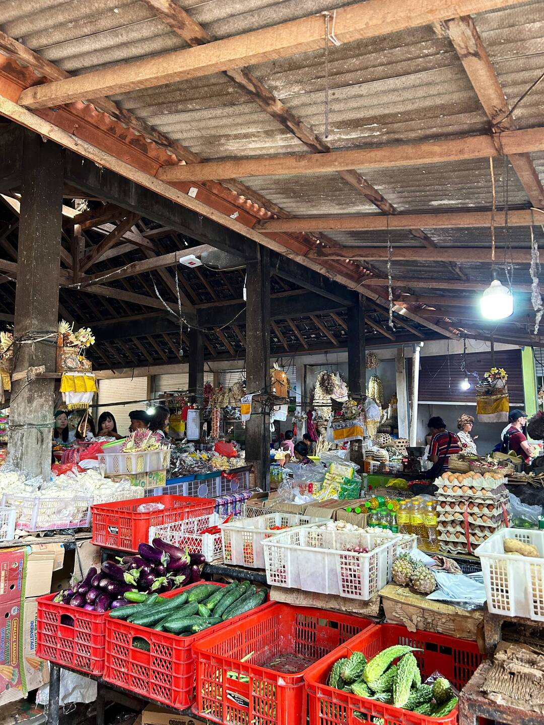Uf em Market alles go ahluege
