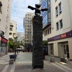 A statue near Centre Georges Pompidou.