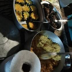 Und wie essen im Camp mit - Manda ist ein toller Koch! Läcka 😋