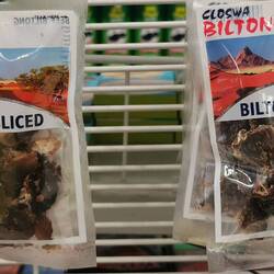 Leckere Snacks aus Rind oder Wildtieren - sieht aus wie Hundeleckerli