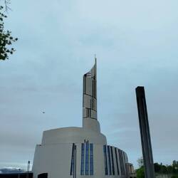 Moderne Kirche Alta: https://de.m.wikipedia.org/wiki/Nordlichtkathedrale