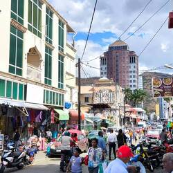 ...irre Geräuschkulisse 🗣️📣