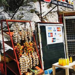 Wieder Straßenhändler...