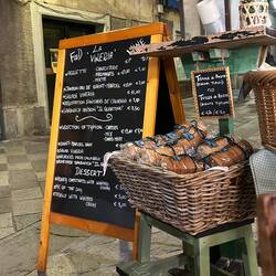 La Vineria. Delicious food and drink!