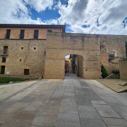 went through the Arch of San Felices