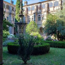 Einer der Innenhöfe des Klosters.