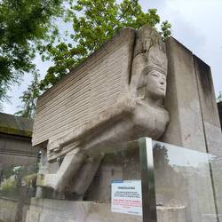Another shot of Oscar Wilde's grave. Note the damaged genitalia.