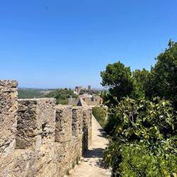 Walking the ramparts - no handrails