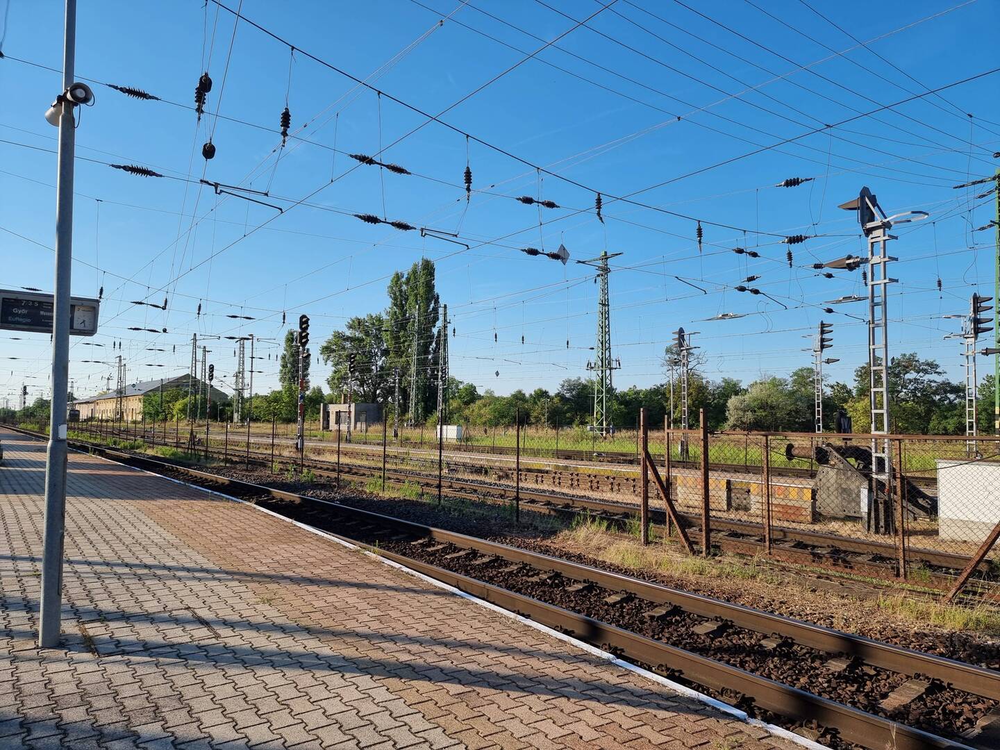 Hegyeshallom train station