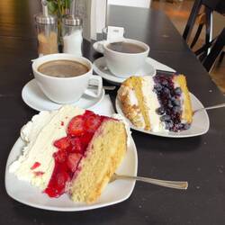 Torte im "Dat Tortenhus" am Alten Markt in Waren