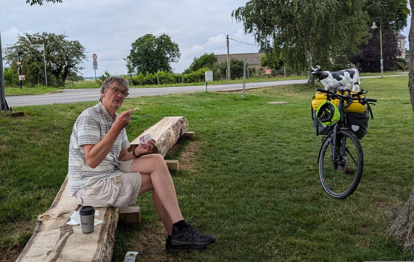 Eine erstklassige Eis-Manufaktur an der Fähre. Wirklich alle Radler halten hier.