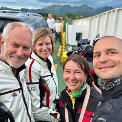 The locals are very nice and talkative. Greetings to you Unni and Jan!