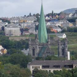 Nidarosdomen from the other side of the Nidelva